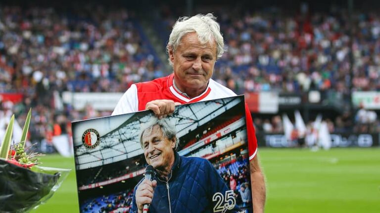 feyenoord-icoon-peter-houtman-heeft-alzheimer-en-stopt-als-stadionspeaker
