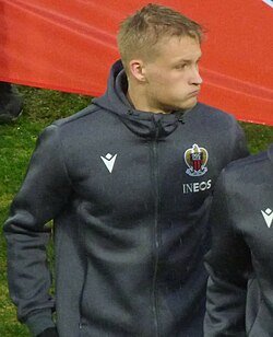 Kasper_Dolberg,_Lens_-_Nice_(23-01-2021)_45_(cropped)